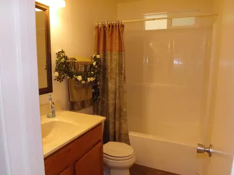 1725 Roanoke Ave, Redding, CA 96001 photo 10