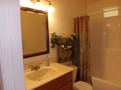 1725 Roanoke Ave, Redding, CA 96001 photo 12