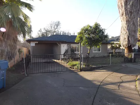 1725 Roanoke Ave, Redding, CA 96001 photo 1