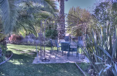 486 Rivella Vista Dr, Redding, CA 96001 photo 3