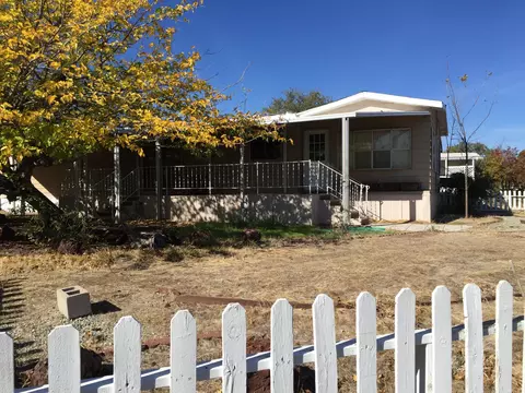 4513 Honeycomb Way, Redding, CA 96003 photo 2