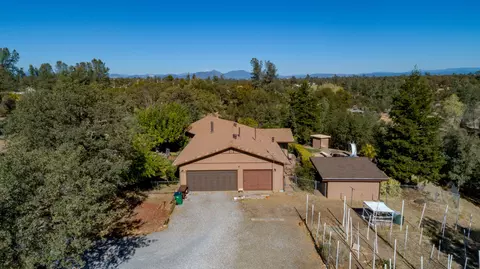 9057 Stillwater Rd, Redding, CA 96002 photo 3