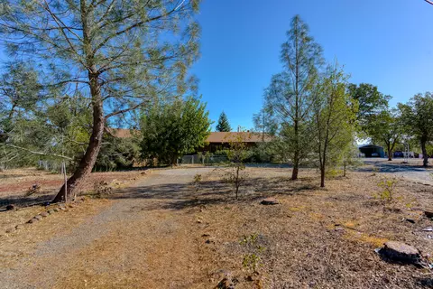 9057 Stillwater Rd, Redding, CA 96002 photo 4