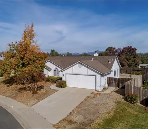 1177 Cobble Creek Ct, Redding, CA 96003 photo 2