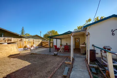 2340 Hawn Ave, Redding, CA 96002 photo 15