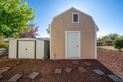 4533 White River Dr, Redding, CA 96003 photo 18