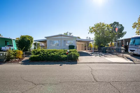 4533 White River Dr, Redding, CA 96003 photo 2
