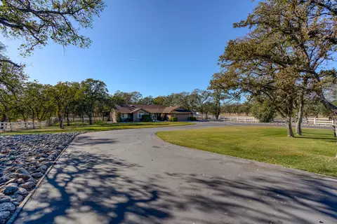 21175 Wilcox Rd, Red Bluff, CA 96080 photo 2