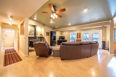1553 Arroyo Mnr, Redding, CA 96003 photo 3