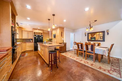 1553 Arroyo Mnr, Redding, CA 96003 photo 8