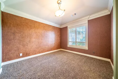 4882 St Charles Dr, Redding, CA 96002 photo 5