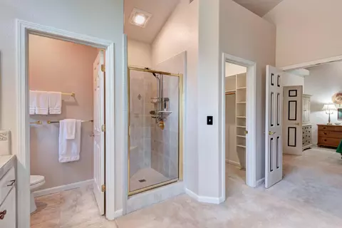 2572 Castlewood Dr, Redding, CA 96002 photo 19