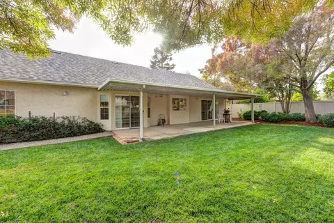 2572 Castlewood Dr, Redding, CA 96002 photo 25