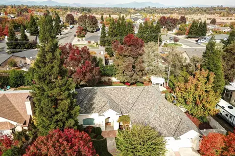 2572 Castlewood Dr, Redding, CA 96002 photo 35