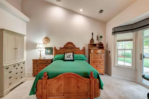 2572 Castlewood Dr, Redding, CA 96002 photo 16