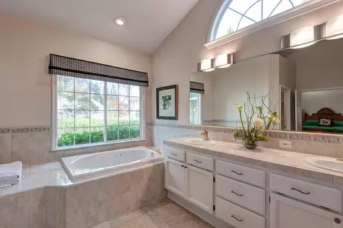 2572 Castlewood Dr, Redding, CA 96002 photo 13