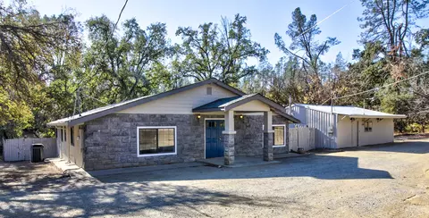 8924 Chaparral Dr, Redding, CA 96001 photo 2