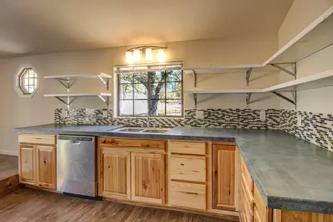 8924 Chaparral Dr, Redding, CA 96001 photo 11