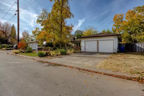 2928 Regal Ave, Redding, CA 96002 photo 3