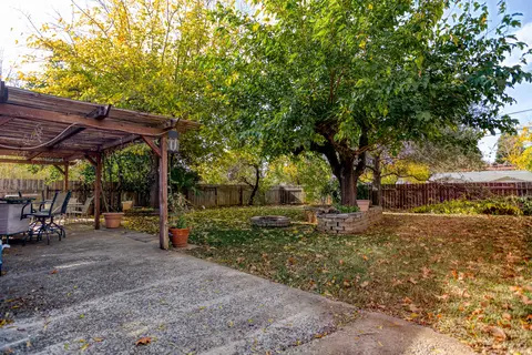 2928 Regal Ave, Redding, CA 96002 photo 15