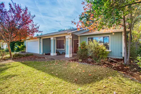 6886 Creekside St, Redding, CA 96001 photo 1