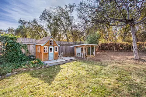 6886 Creekside St, Redding, CA 96001 photo 20