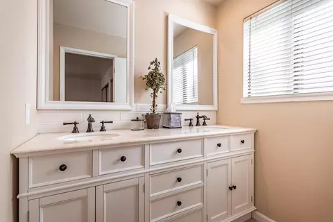 6886 Creekside St, Redding, CA 96001 photo 11