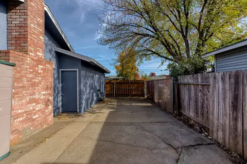 6714 El Camino Dr, Redding, CA 96001 photo 18