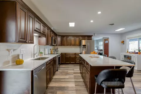 6714 El Camino Dr, Redding, CA 96001 photo 3
