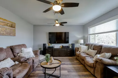 6714 El Camino Dr, Redding, CA 96001 photo 7