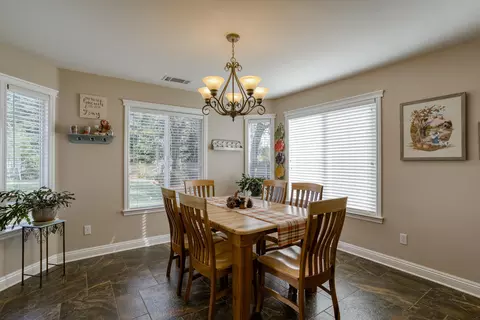 7350 Quiet Dr, Anderson, CA 96007 photo 7
