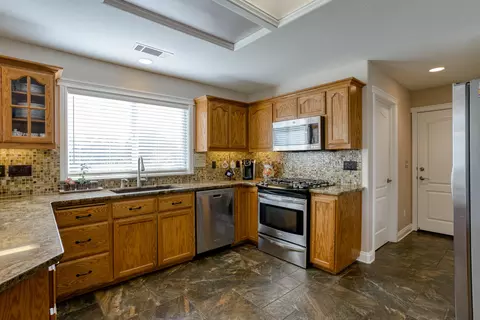 7350 Quiet Dr, Anderson, CA 96007 photo 5