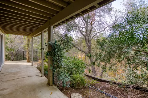 1772 Riviera Dr, Redding, CA 96001 photo 17