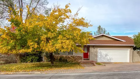 1772 Riviera Dr, Redding, CA 96001 photo 1