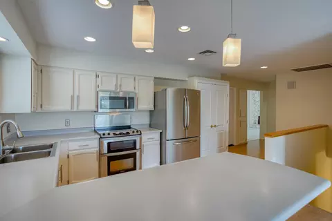 1772 Riviera Dr, Redding, CA 96001 photo 8