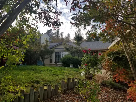4916 Tralee Ln, Redding, CA 96001 photo 1