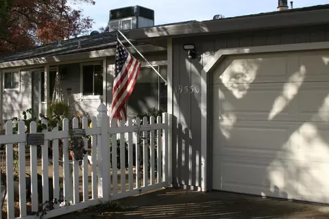 19530 Medo Vale Ln, Redding, CA 96002 photo 4