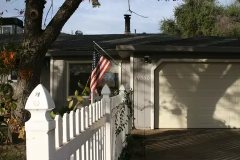 19530 Medo Vale Ln, Redding, CA 96002 photo 3