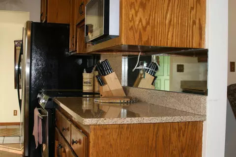 19530 Medo Vale Ln, Redding, CA 96002 photo 10