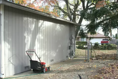 19530 Medo Vale Ln, Redding, CA 96002 photo 35