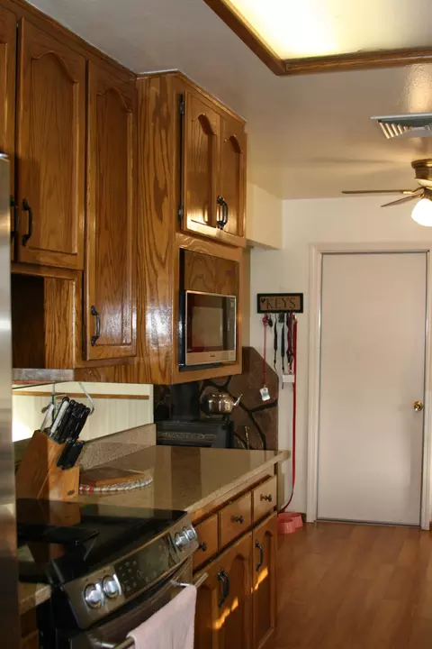 19530 Medo Vale Ln, Redding, CA 96002 photo 9