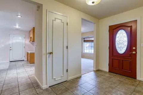 2819 Lake Redding Dr, Redding, CA 96003 photo 7