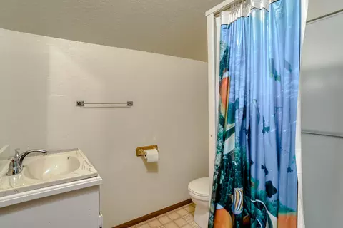2819 Lake Redding Dr, Redding, CA 96003 photo 32
