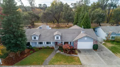 2819 Lake Redding Dr, Redding, CA 96003 photo 2