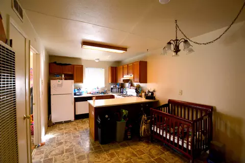 740 West St, Redding, CA 96001 photo 17