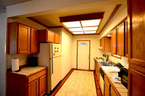 740 West St, Redding, CA 96001 photo 3