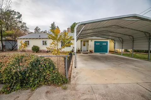 1670 Howard St, Anderson, CA 96007 photo 2