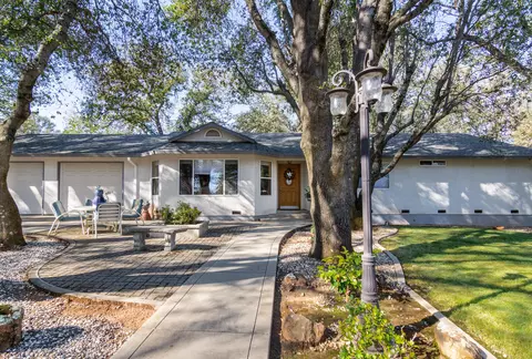 11920 Old Oregon Trl, Redding, CA 96003 photo 8