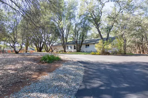 11920 Old Oregon Trl, Redding, CA 96003 photo 3