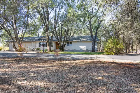 11920 Old Oregon Trl, Redding, CA 96003 photo 2